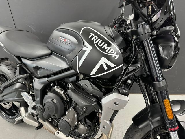 triumph - trident-660