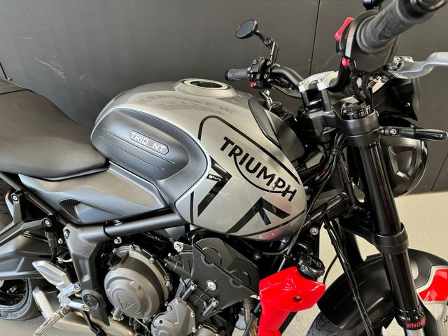 triumph - trident-660