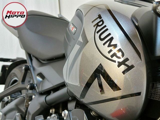 triumph - trident-660