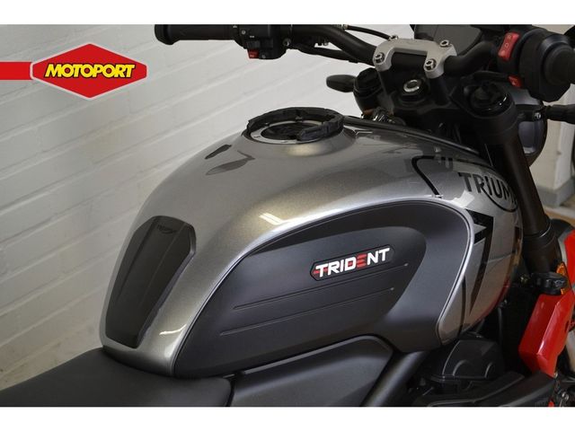 triumph - trident-660