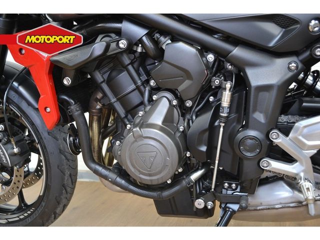 triumph - trident-660
