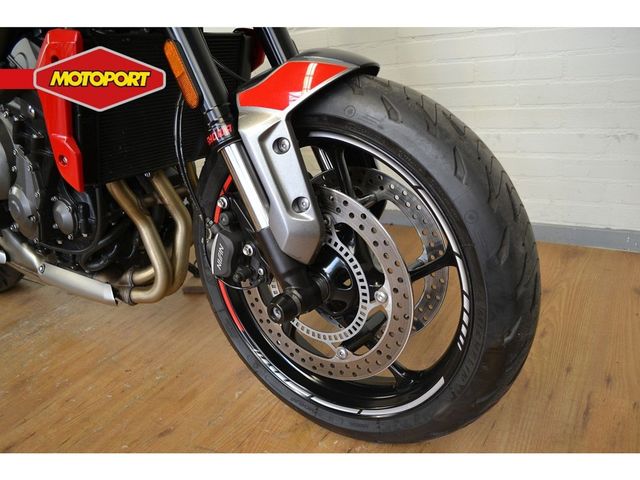 triumph - trident-660