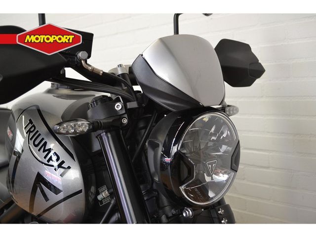 triumph - trident-660