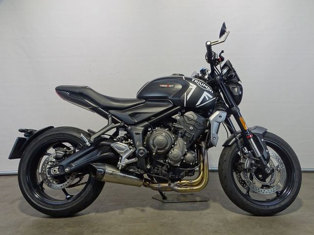 triumph - trident-660