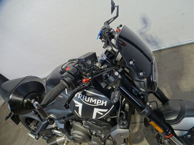triumph - trident-660