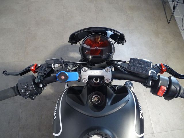 triumph - trident-660