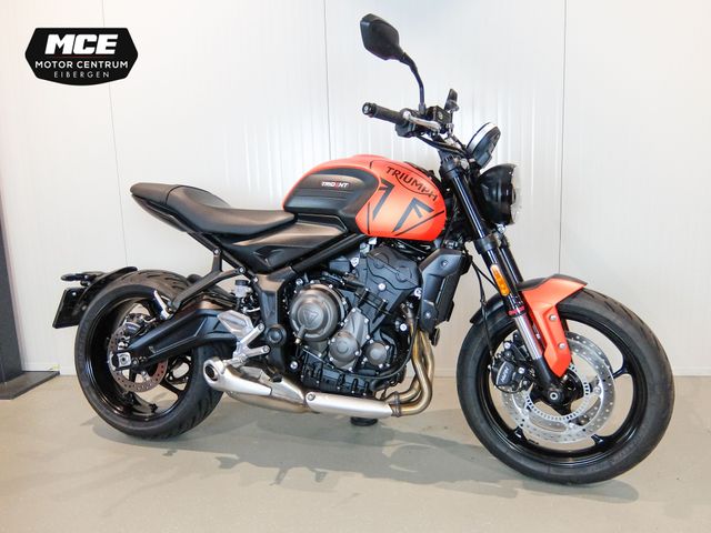 triumph - trident-660
