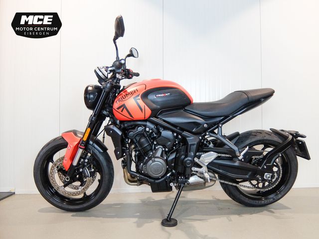triumph - trident-660