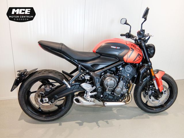 triumph - trident-660