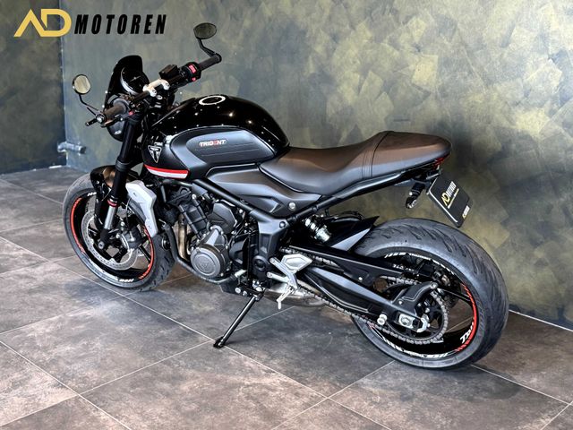 triumph - trident-660