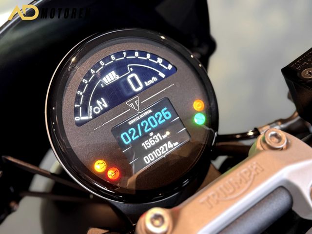 triumph - trident-660