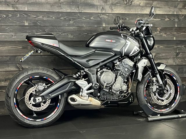 triumph - trident-660