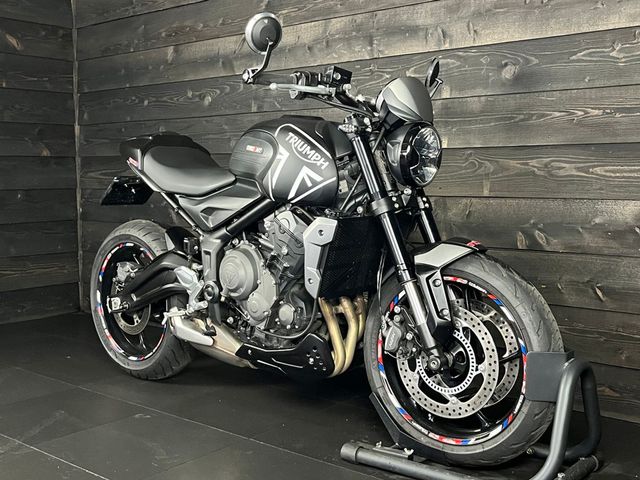triumph - trident-660