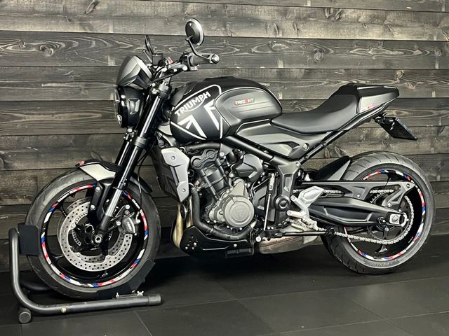 triumph - trident-660