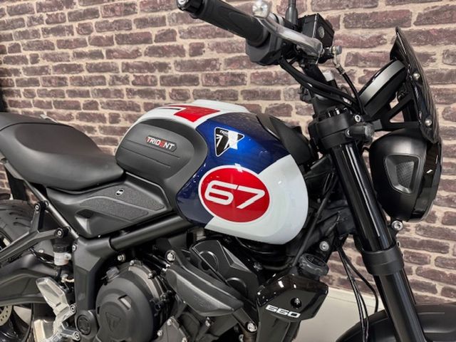 triumph - trident-660