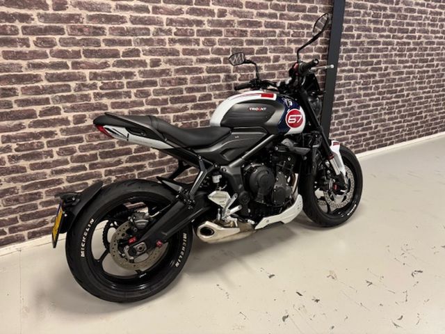 triumph - trident-660