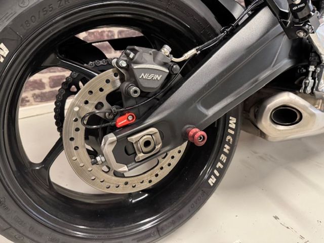 triumph - trident-660