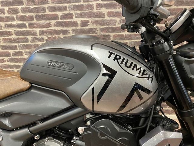 triumph - trident-900