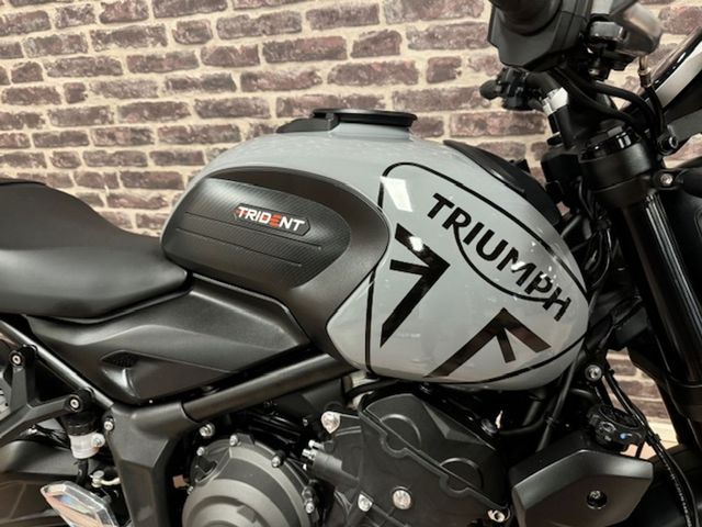 triumph - trident-900