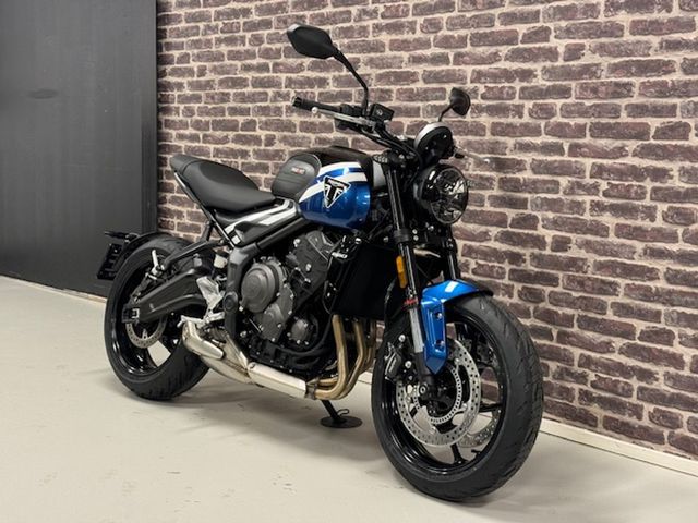triumph - trident-900