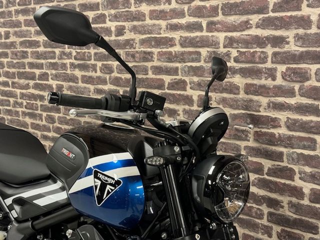 triumph - trident-900