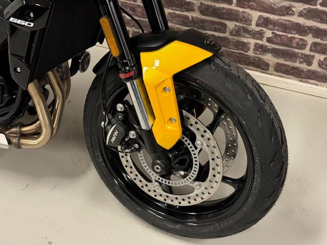triumph - trident-900