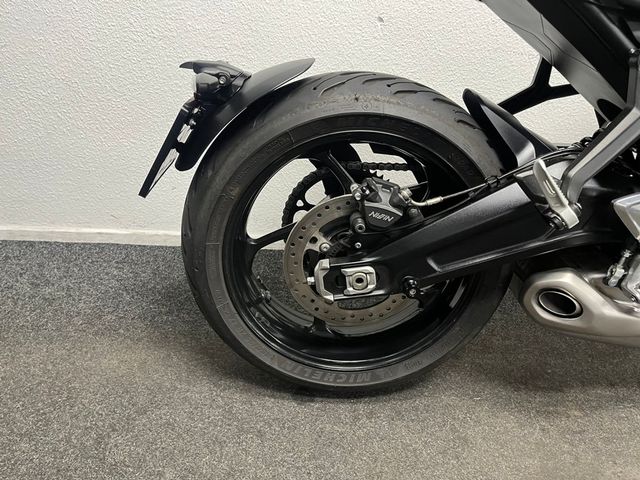 triumph - trident-900