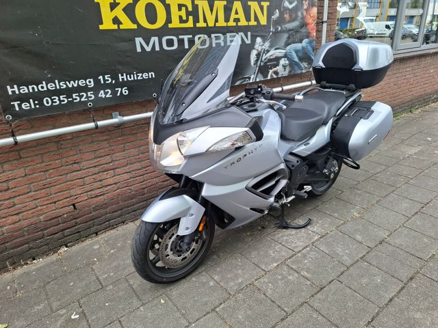 triumph - trophy-1215-se