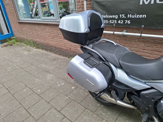 triumph - trophy-1215-se