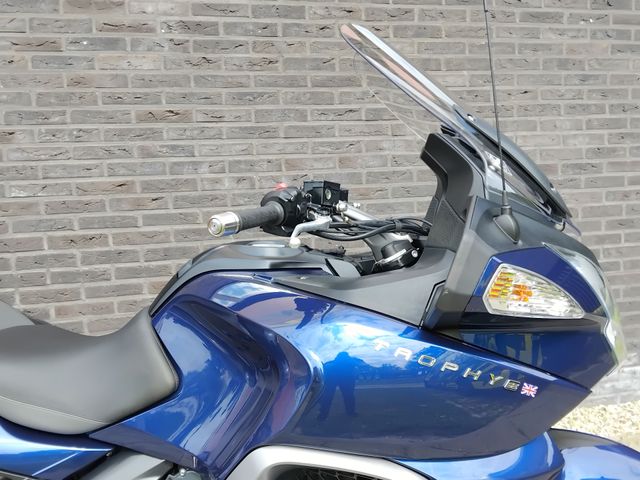 triumph - trophy-1215-se