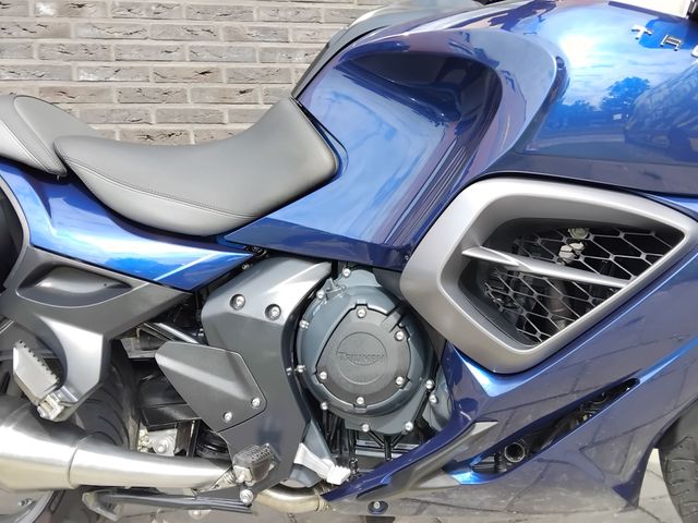 triumph - trophy-1215-se