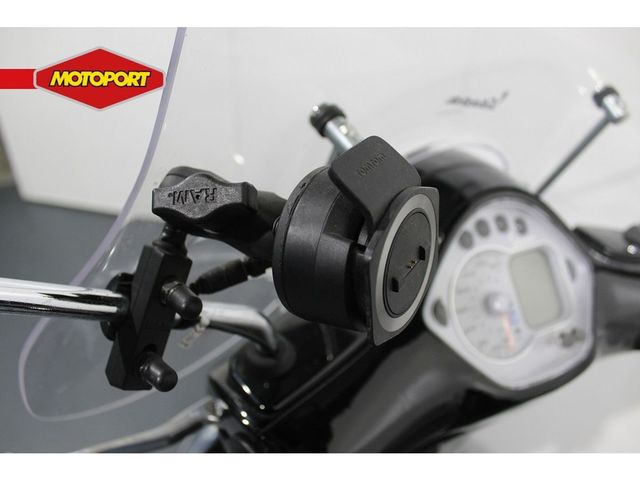 vespa - gts-250