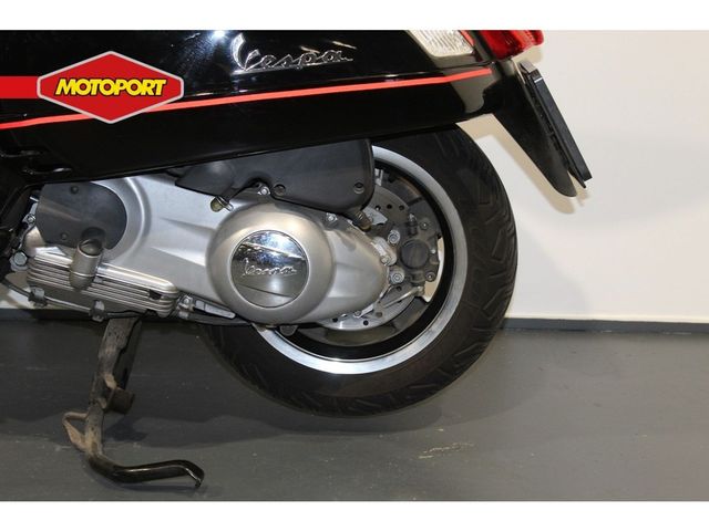 vespa - gts-250