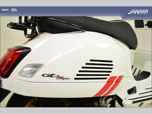 vespa - gts-300