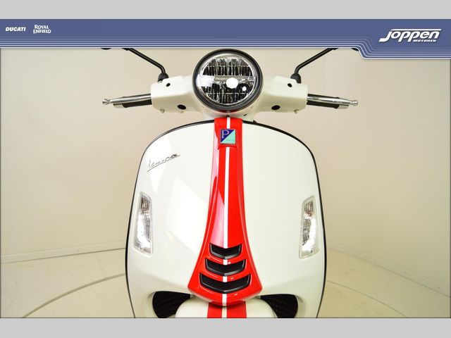 vespa - gts-300