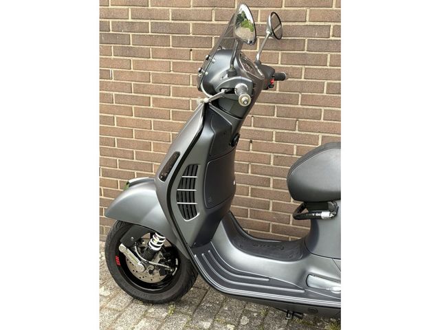 vespa - gts-300