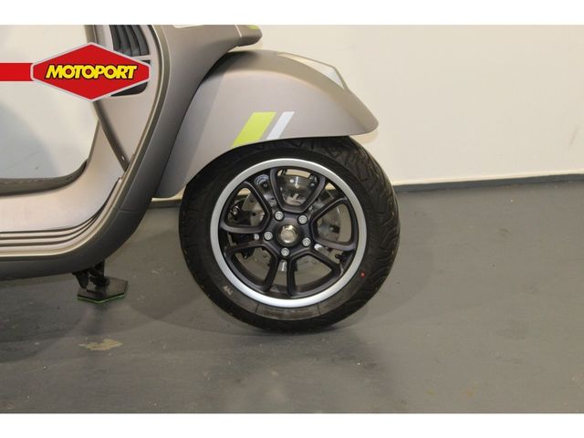 vespa - gts-300