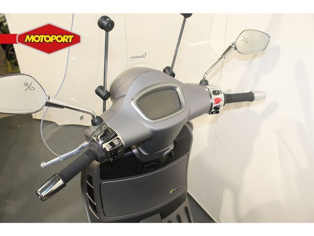 vespa - gts-300