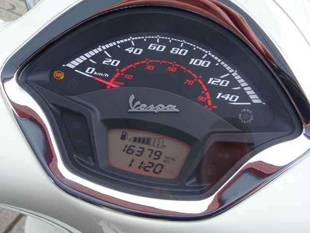 vespa - gts-300-hpe