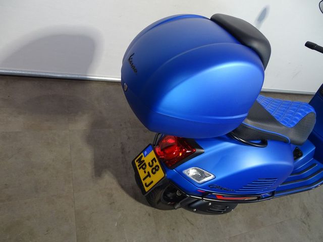 vespa - gts-300-super-sport