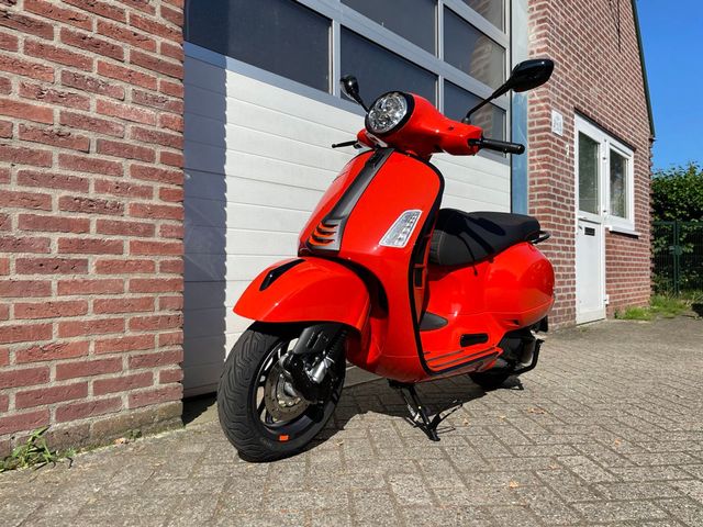 vespa - gts-300-super-sport