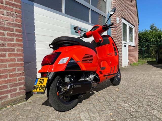 vespa - gts-300-super-sport