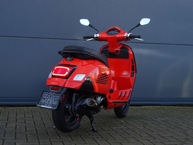 vespa - gts-300-super-sport