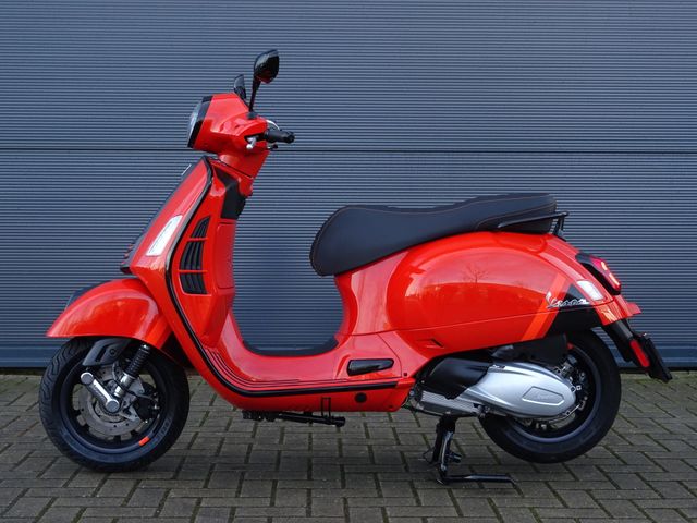 vespa - gts-300-super-sport