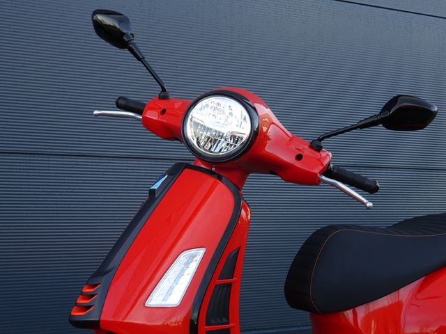 vespa - gts-300-super-sport