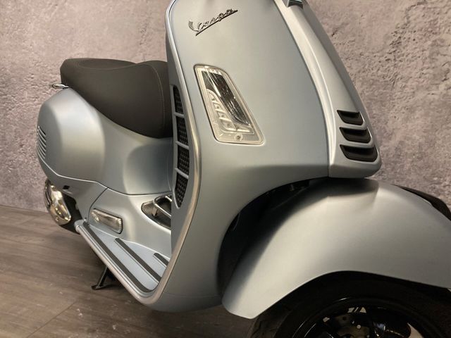 vespa - gts-super-tech-300