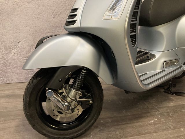 vespa - gts-super-tech-300