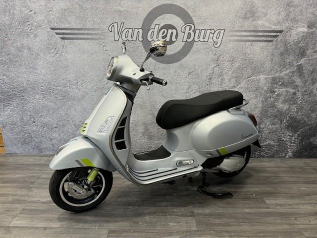 vespa - gts-super-tech-300