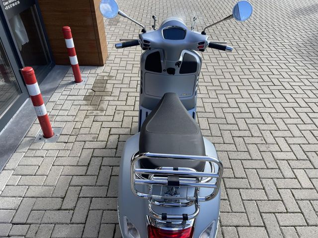 vespa - gts-super-tech-300