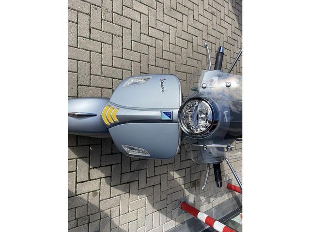 vespa - gts-super-tech-300